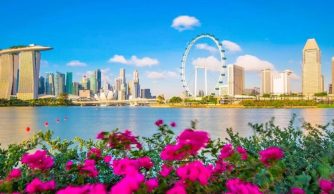 Singapore vào mùa hè luôn rực rỡ và sôi động
